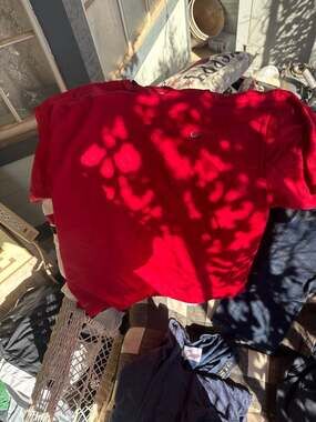 Vintage Nike Silver Tag Embroidered Mini Swoosh Red T-Shirt Size Medium